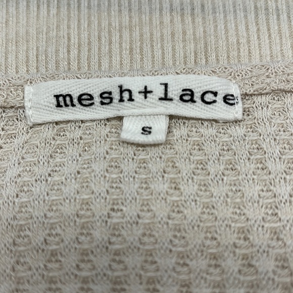 🥳HP🥳 Mesh + Lace Waffle Peplum Thermal Pullover Top - Picture 8 of 10